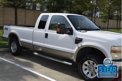 Oxford White Clearcoat/Pueblo Gold Clearcoat Metallic 2008 Ford F-250 Super Duty