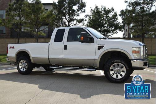 Oxford White Clearcoat/Pueblo Gold Clearcoat Metallic 2008 Ford F-250 Super Duty