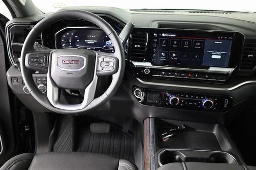 2025 GMC Sierra 2500 SLT