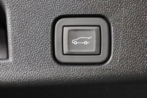 Iridescent White Tricoat 2026 Buick Enclave Avenir FWD