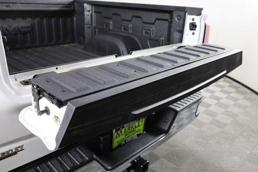 Summit White 2026 GMC Sierra 1500 SLE