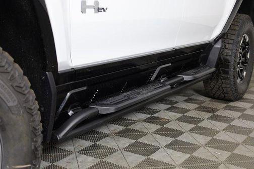 Interstellar White 2025 GMC HUMMER EV SUV 2X
