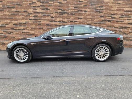 2015 Tesla Model S 85