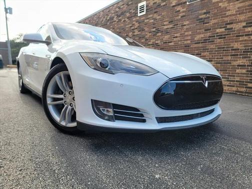 2015 Tesla Model S 70D
