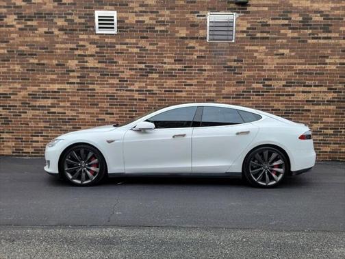 2015 Tesla Model S 85D