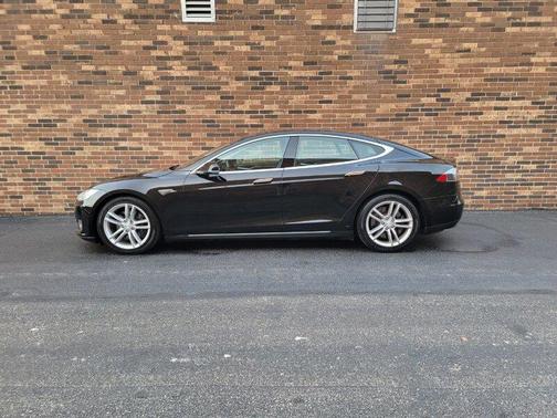2016 Tesla Model S 70D