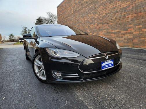 2016 Tesla Model S 70D