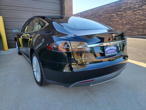 2015 Tesla Model S 85