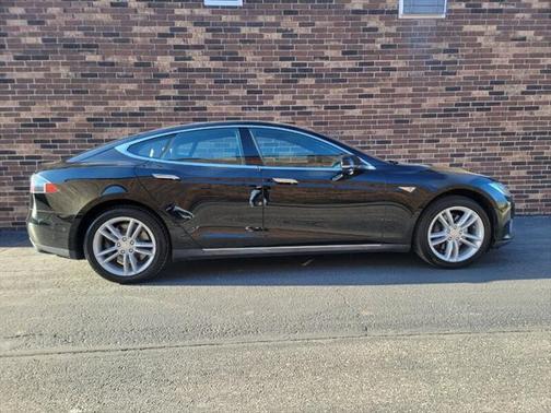 2015 Tesla Model S 85