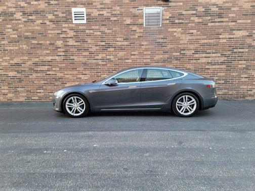 2015 Tesla Model S 70D