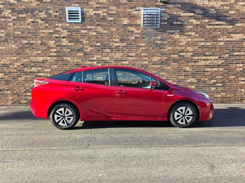 2016 Toyota Prius Five