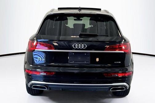 Mythos Black Metallic 2022 Audi Q5 45 S line Premium Plus