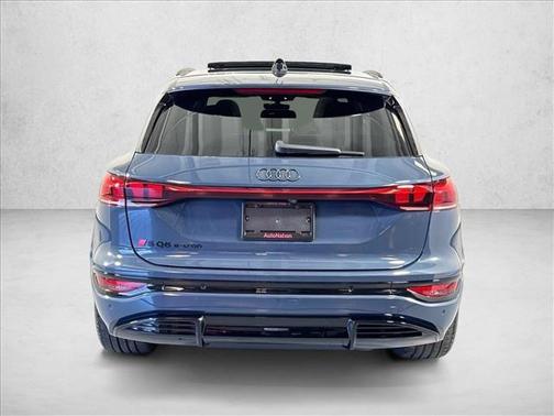 Plasma Blue Metallic 2027 Audi SQ6 e-tron Prestige