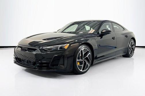 Mythos Black Metallic 2023 Audi RS e-tron GT Base