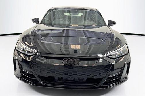 Mythos Black Metallic 2023 Audi RS e-tron GT Base