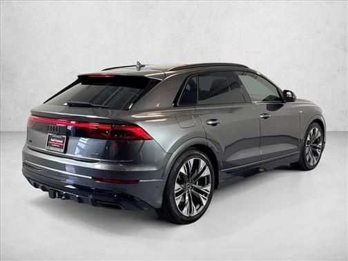 Daytona Gray Pearl 2026 Audi Q8 Premium Plus