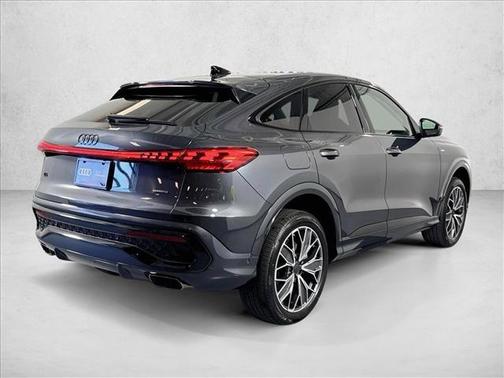 Tambora Flame 2026 Audi Q5 Sportback PLUS