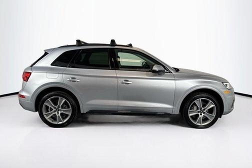 Florett Silver Metallic 2019 Audi Q5 2.0T Premium Plus