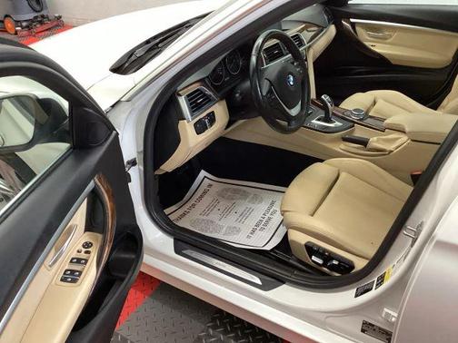 2017 BMW 330 i xDrive