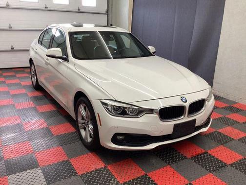 2017 BMW 330 i xDrive