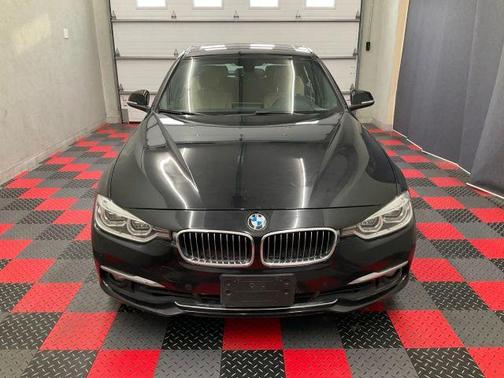 2017 BMW 330 i xDrive