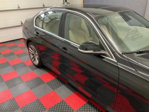 2017 BMW 330 i xDrive