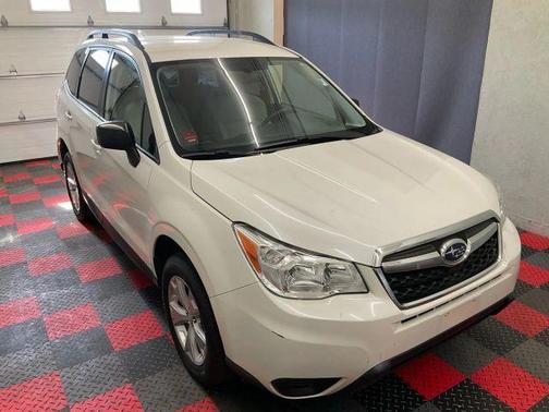 2016 Subaru Forester 2.5i