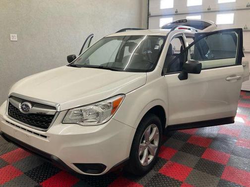 2016 Subaru Forester 2.5i
