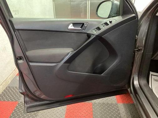 2015 Volkswagen Tiguan 4MOTION Auto S