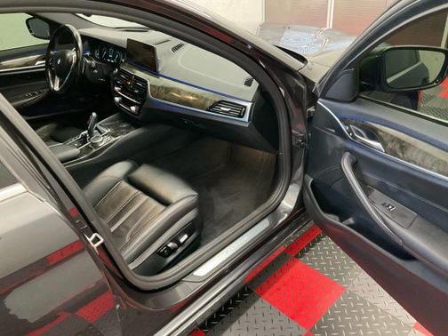 2019 BMW 530e xDrive iPerformance