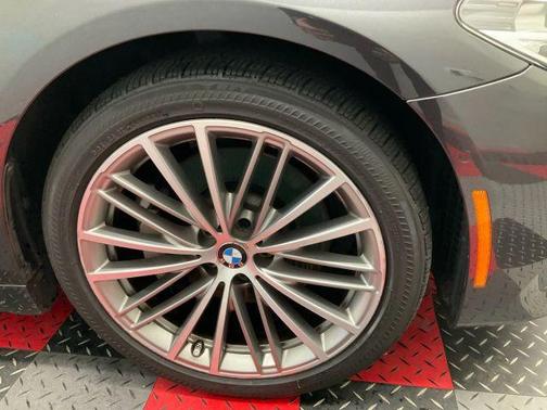 2019 BMW 530e xDrive iPerformance