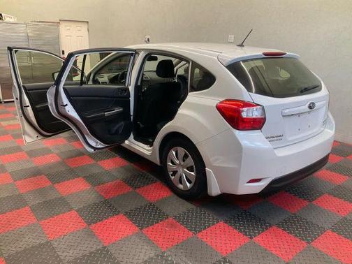 2016 Subaru Impreza 2.0i