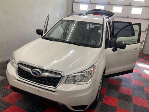 2016 Subaru Forester 2.5i