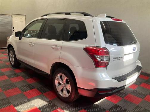 2016 Subaru Forester 2.5i