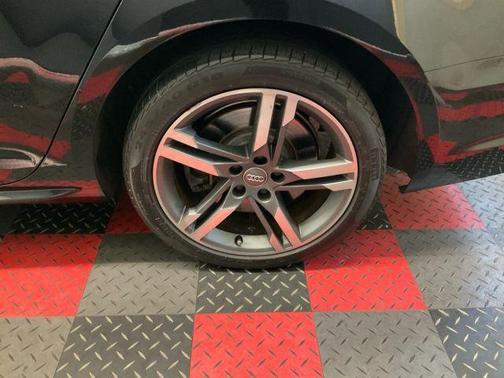 2018 Audi A4 2.0T Premium Plus