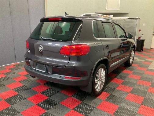 2016 Volkswagen Tiguan SE