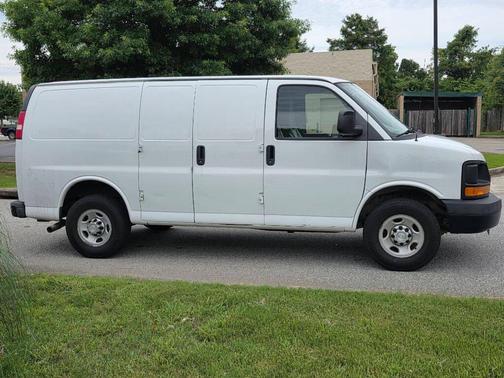 White 2014 Chevrolet Express 3500 Work Van