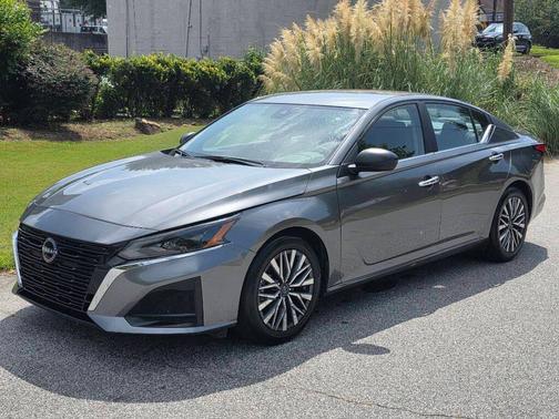 Gun Metallic 2025 Nissan Altima SV