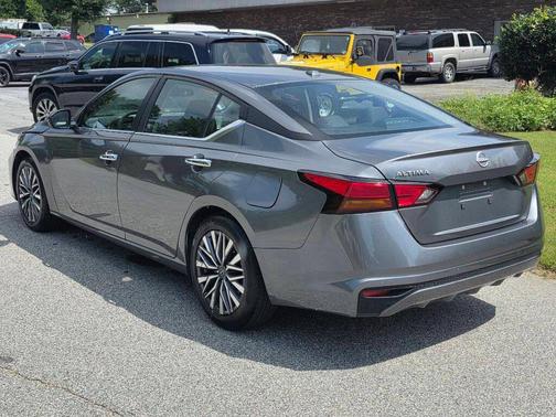 Gun Metallic 2025 Nissan Altima SV