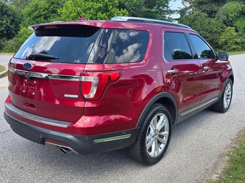 Red 2018 Ford Explorer Limited