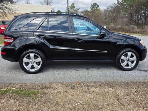 Black 2011 Mercedes-Benz M-Class ML 350 4MATIC