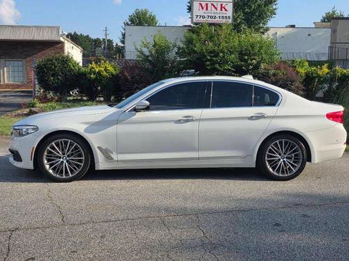 White 2017 BMW 530 i