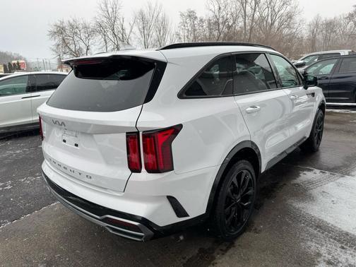 2022 Kia Sorento SX