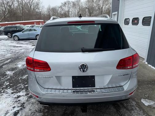 Silver 2011 Volkswagen Touareg Hybrid Base