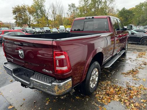2020 RAM 3500 Laramie Crew Cab 4x4 8' Box