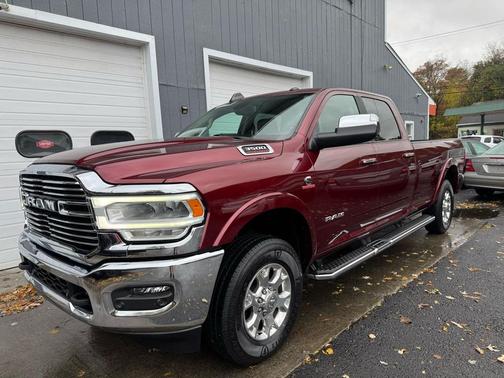 2020 RAM 3500 Laramie Crew Cab 4x4 8' Box