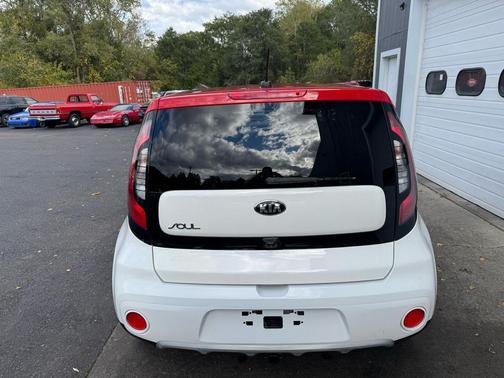 2019 Kia Soul +