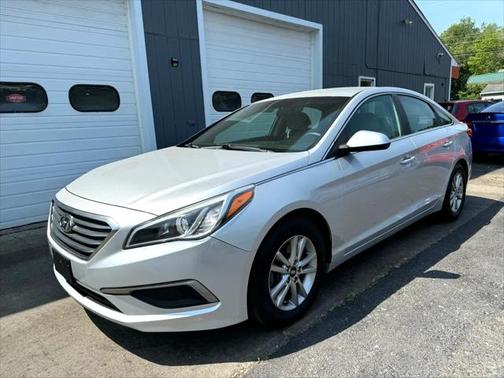 2017 Hyundai SONATA SE