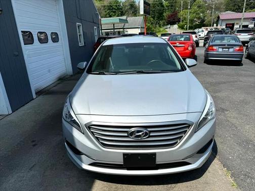 2017 Hyundai SONATA SE