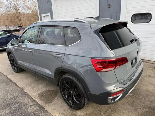 2022 Volkswagen Taos SE